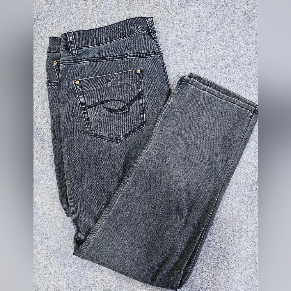 Simon Chang Blue Jeans – Size 14